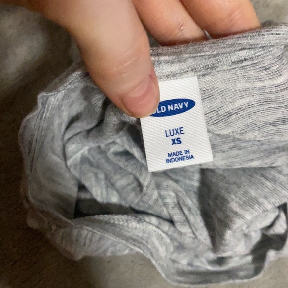 Gray “hello lovely” shirt - Picture 4 of 4